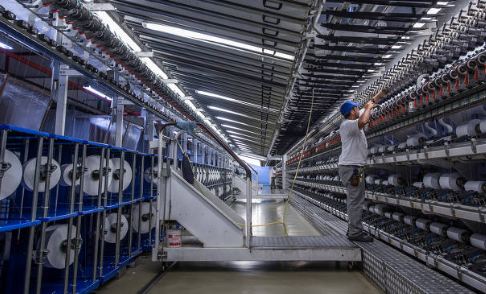 Setor de serviços surpreende e cresce 1% em novembro, aponta IBGE